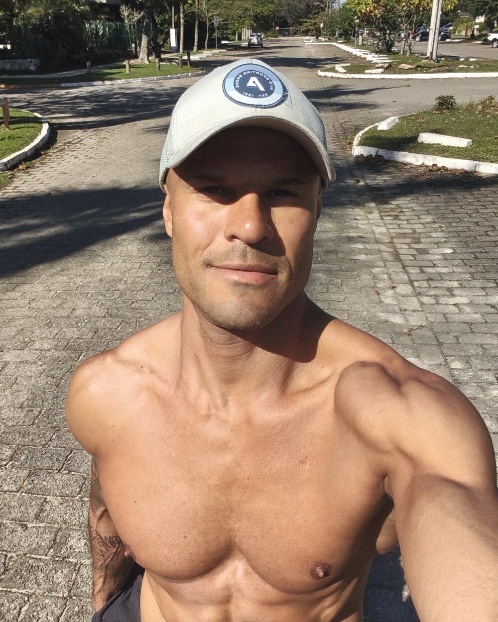 Jonas Machado outdoors